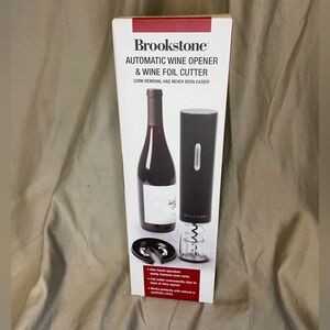 NWT Brookstone Black Automatic Wine Opener with Foil Cutter